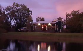 Aaok Lakes Resort And Caravan Park